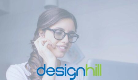 موقع  Designhill ىغفههف