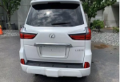 للبيع : Lx570 2020 Lexus 5.7L gcc